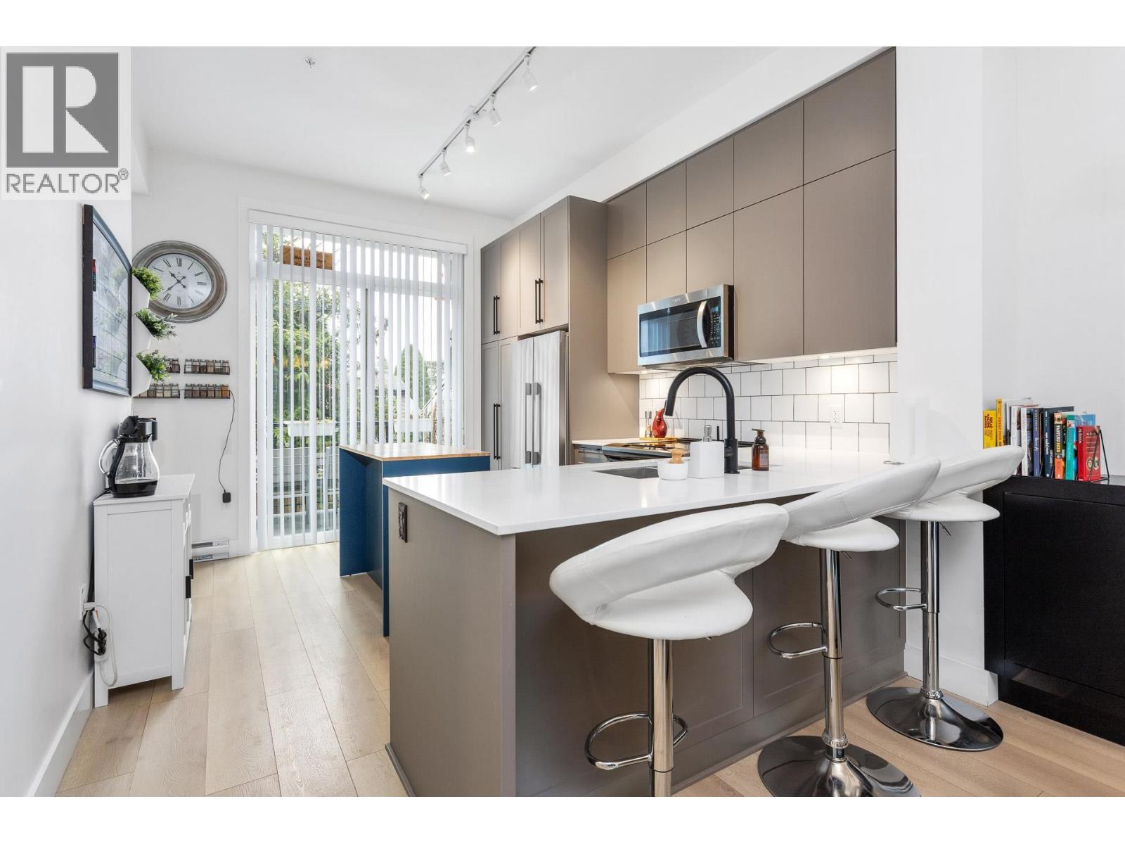 3 19696 HAMMOND ROAD