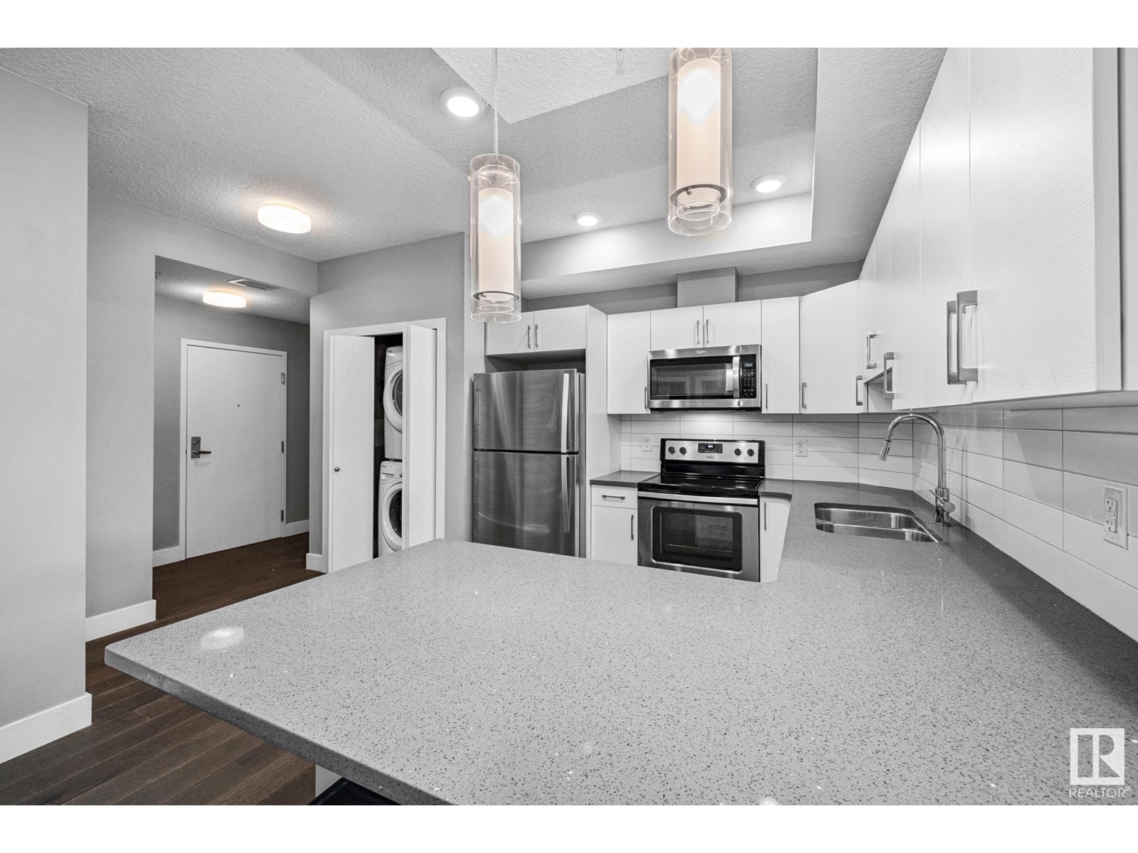 #203 10006 83 St NW