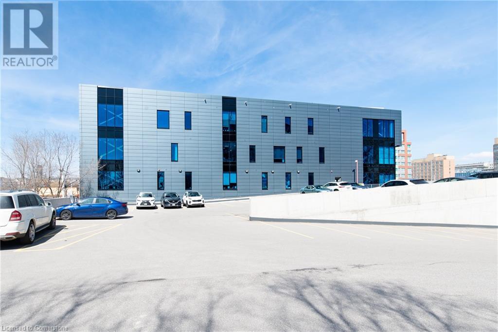 ROOM 301-250 DUNDAS Street W Unit# 308-309