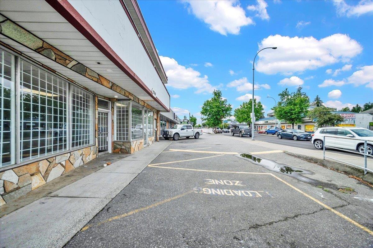 2518 CLEARBROOK ROAD