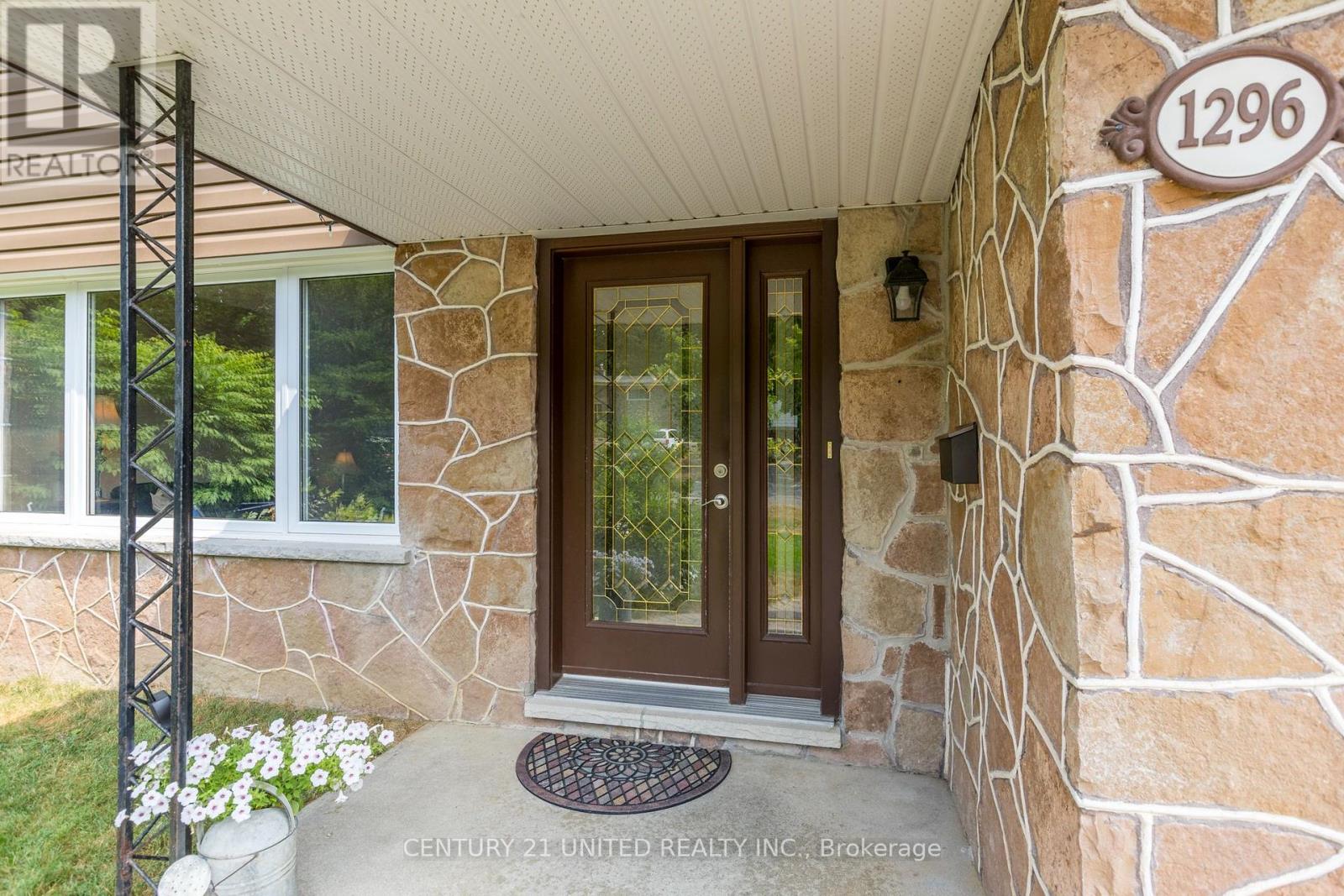 1296 EDMISON DRIVE