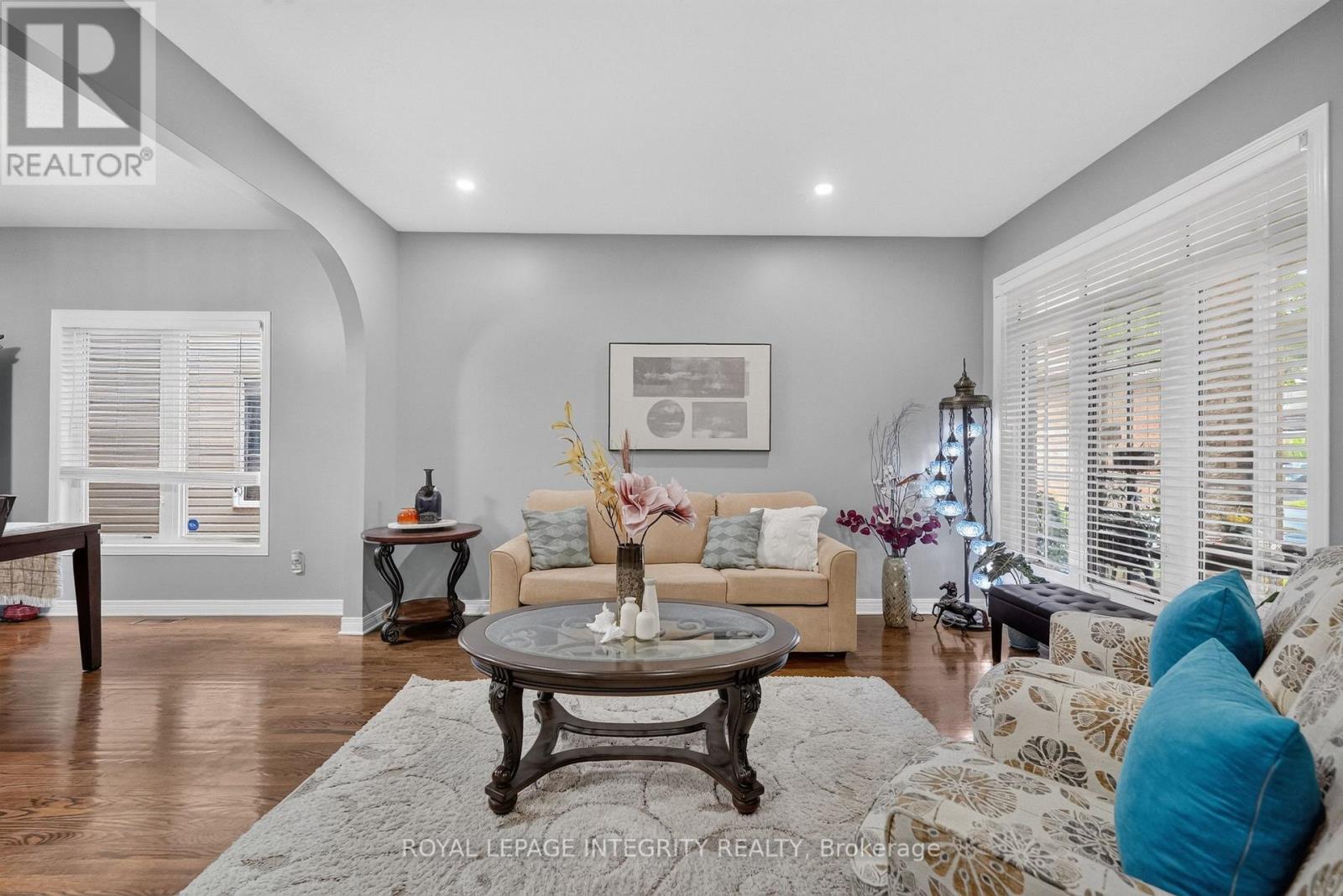 29 NORTOBA CRESCENT