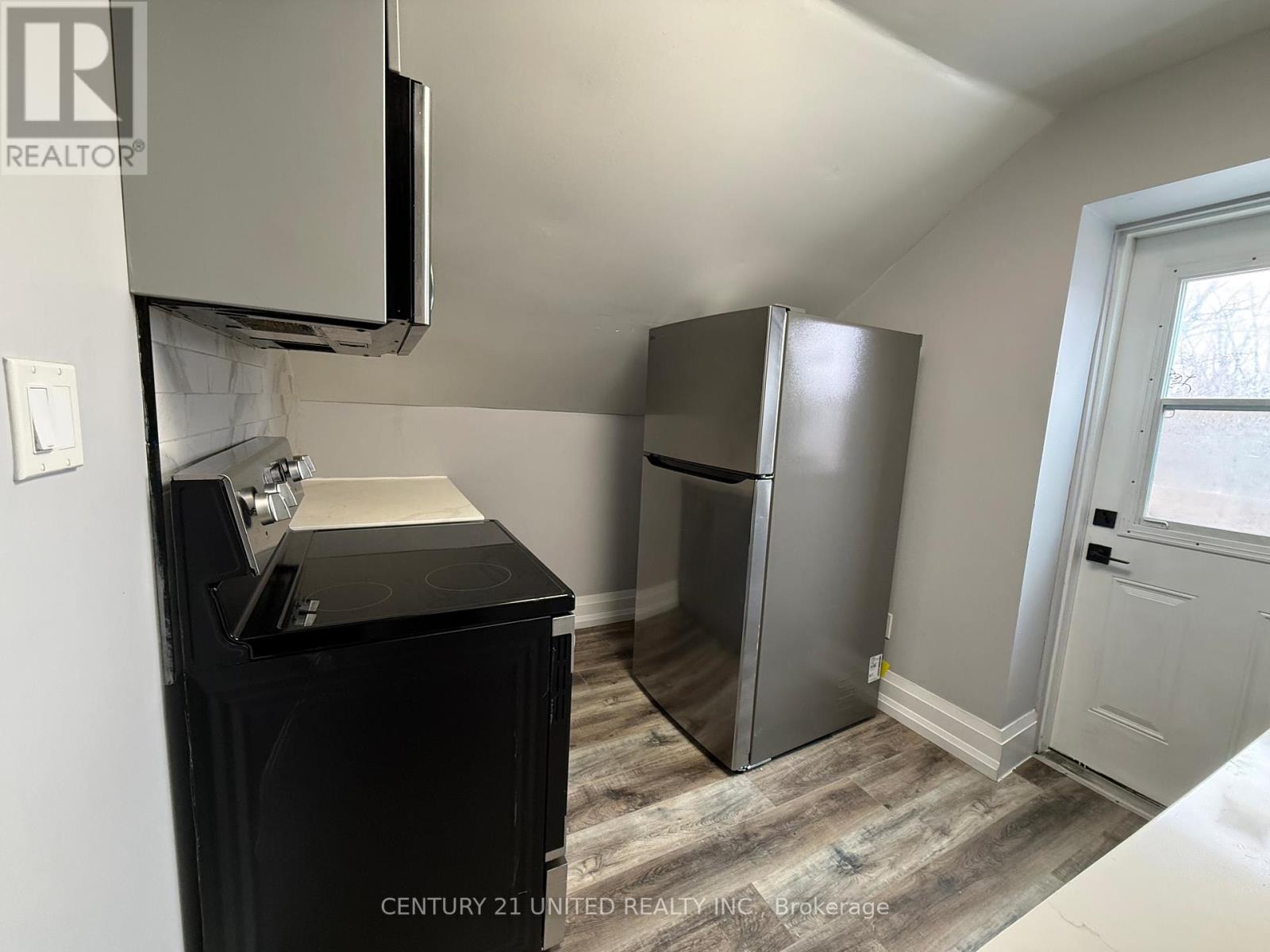 B - 470 BOLIVER STREET