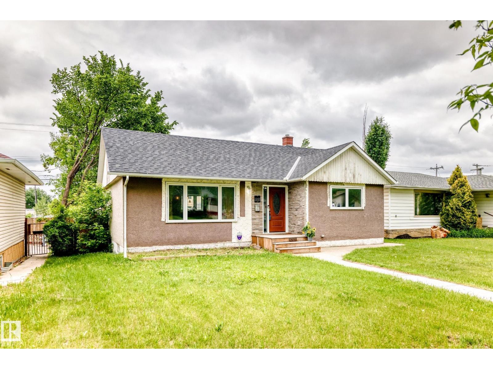 12423 75 ST NW