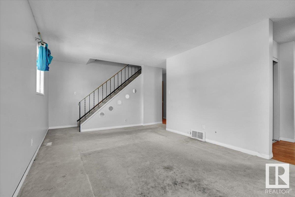 11525 132 AV NW