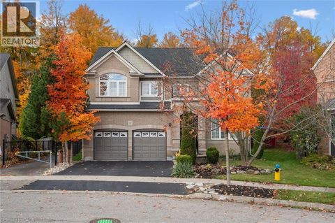 317 WINTERBURG Court Waterloo ON N2V2S8