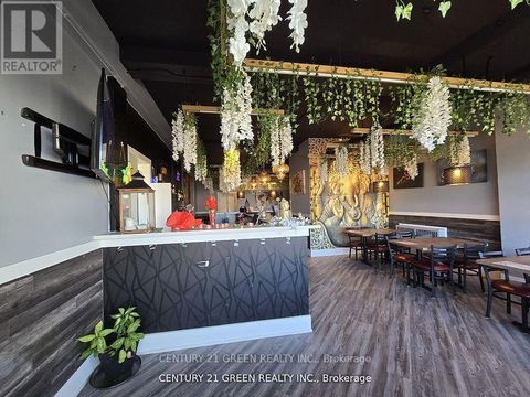 2307 LAKESHORE ROAD W Oakville (BR Bronte) ON L6L1H2