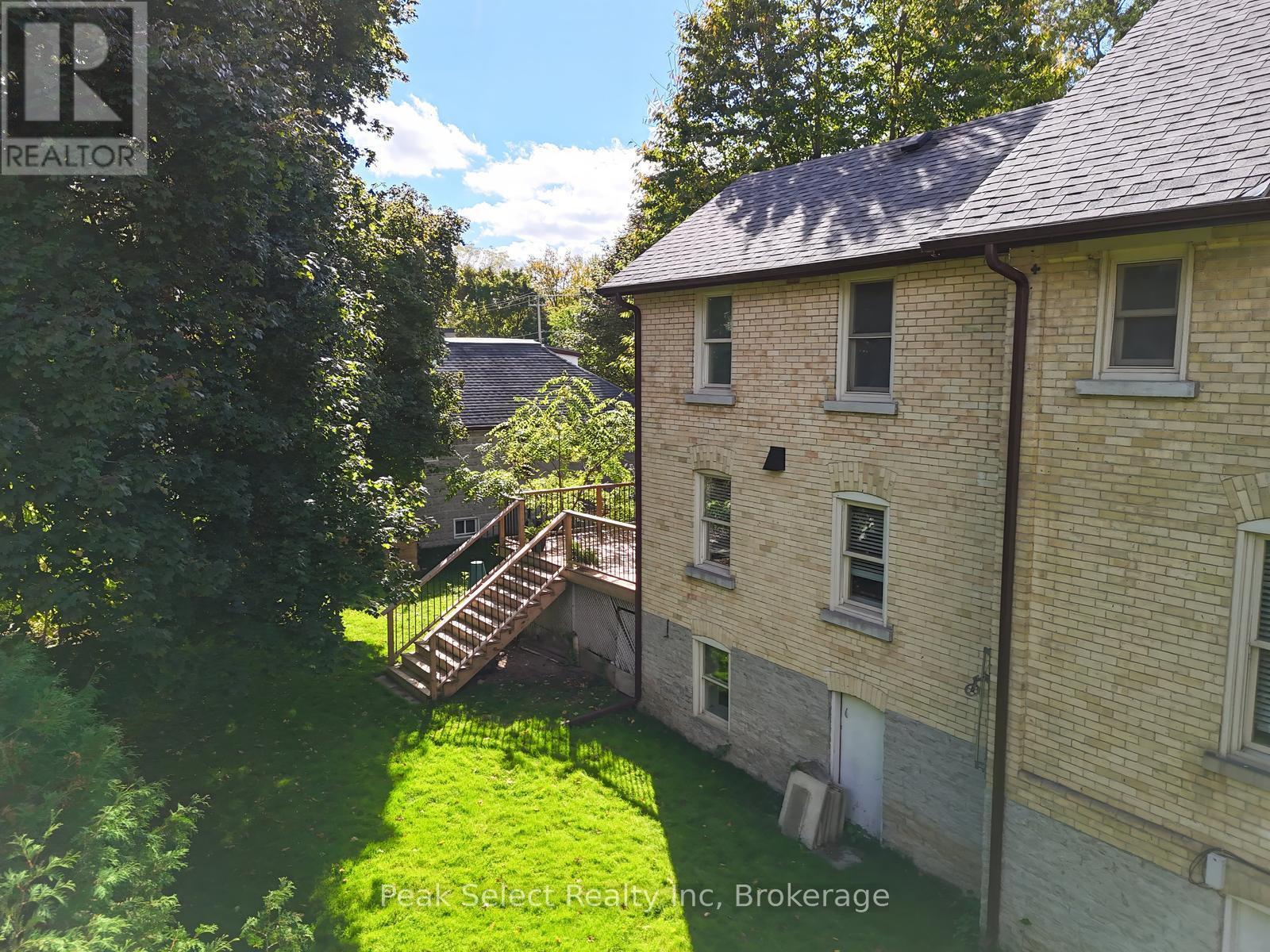382 QUEEN STREET E