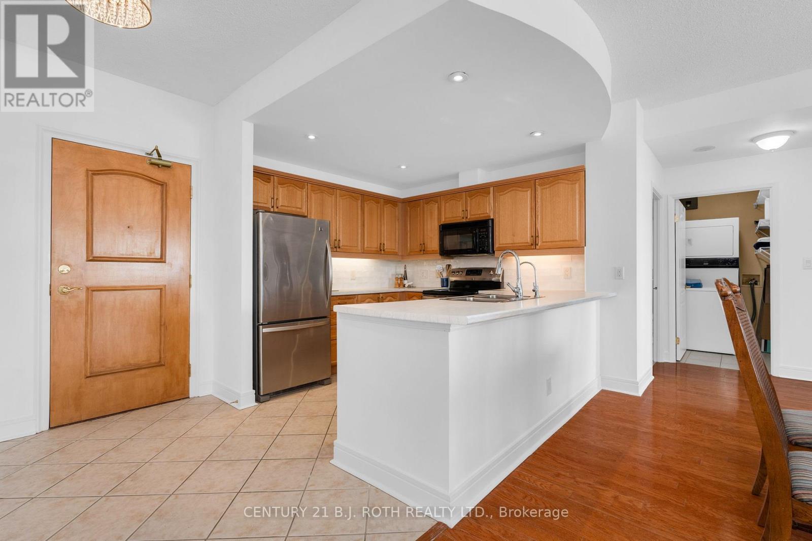 1402 - 2 TORONTO STREET