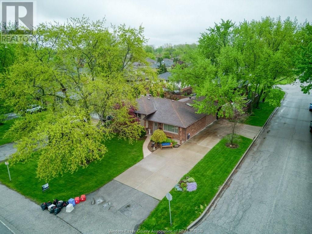 1600 Laurier DRIVE