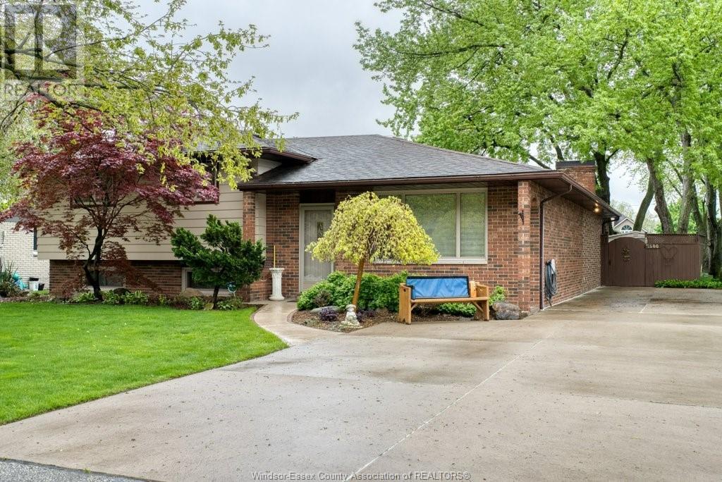 1600 Laurier DRIVE