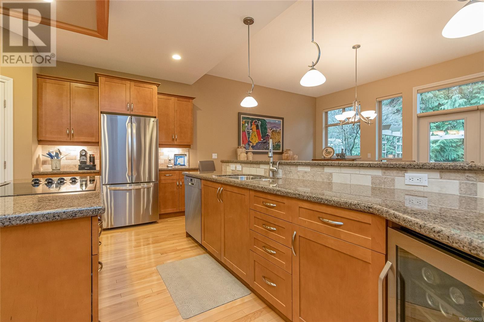 1256 Roberton Blvd