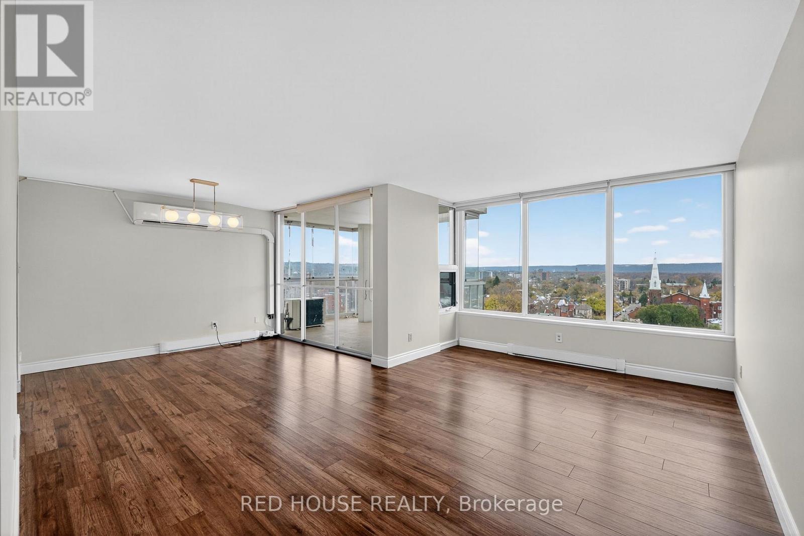 1404 - 75 QUEEN STREET N