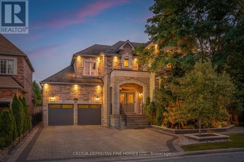 11 BEAUVISTA COURT Vaughan (Vellore Village) ON L4H3G6