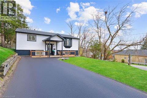 19 BROAD Street Brantford ON N3R7E1