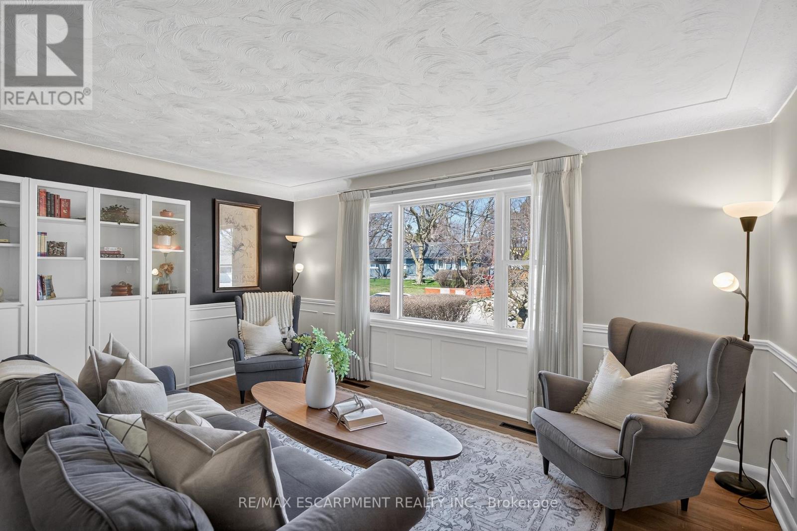 1055 SHEPHERD'S DRIVE