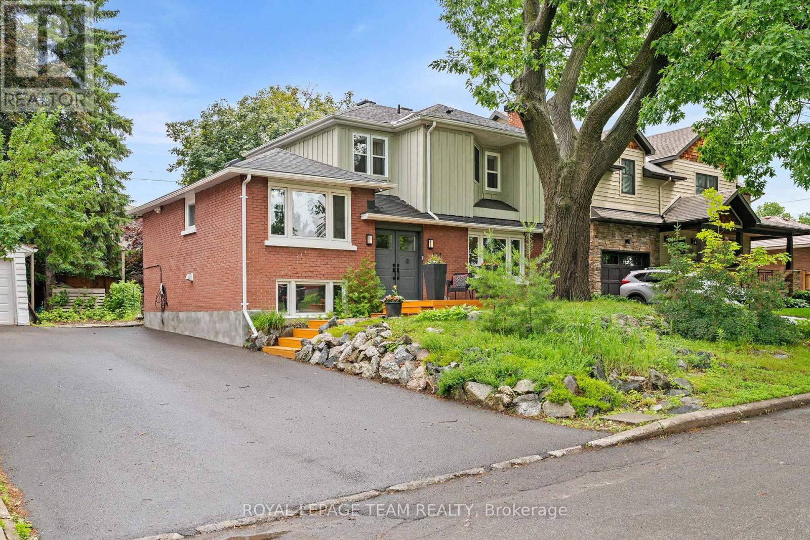 631 COURTENAY AVENUE