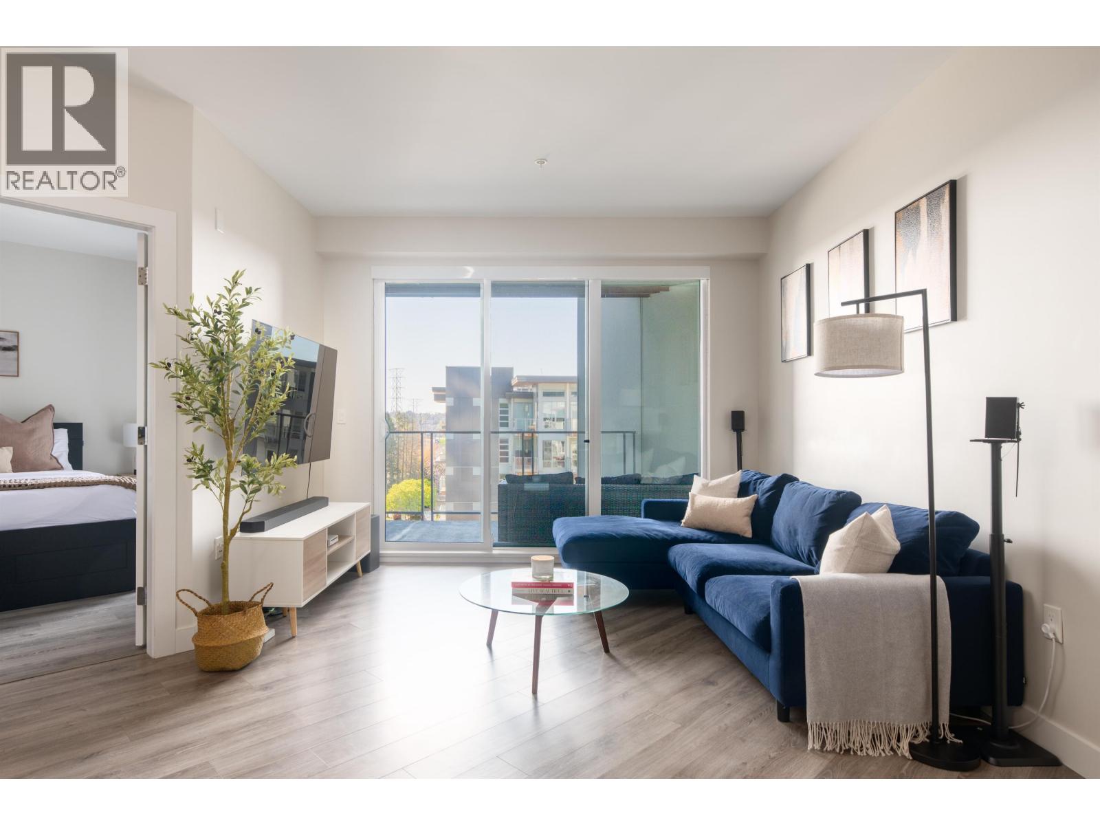 303 1768 GILMORE AVENUE