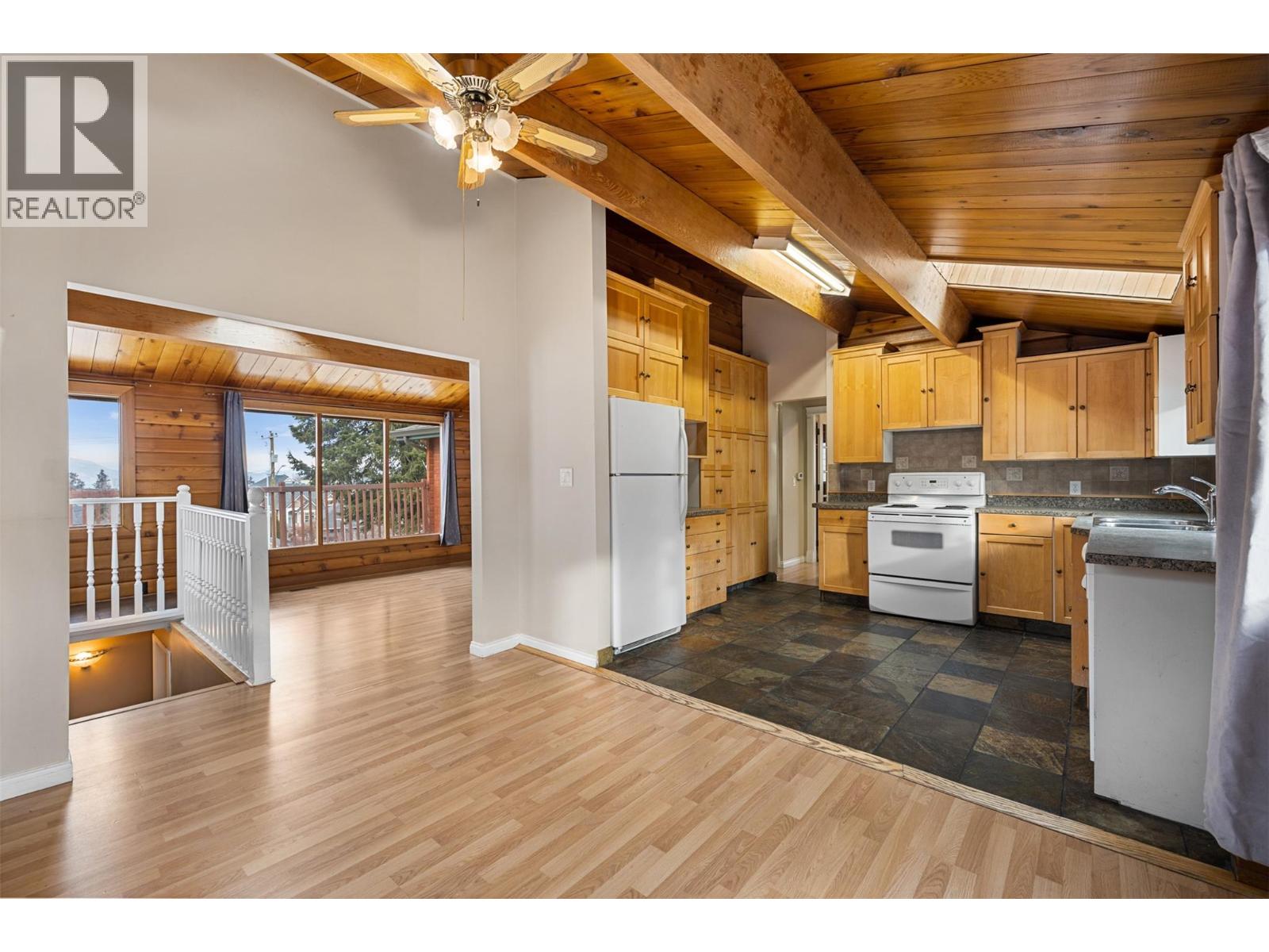 5267 Chute Lake Road