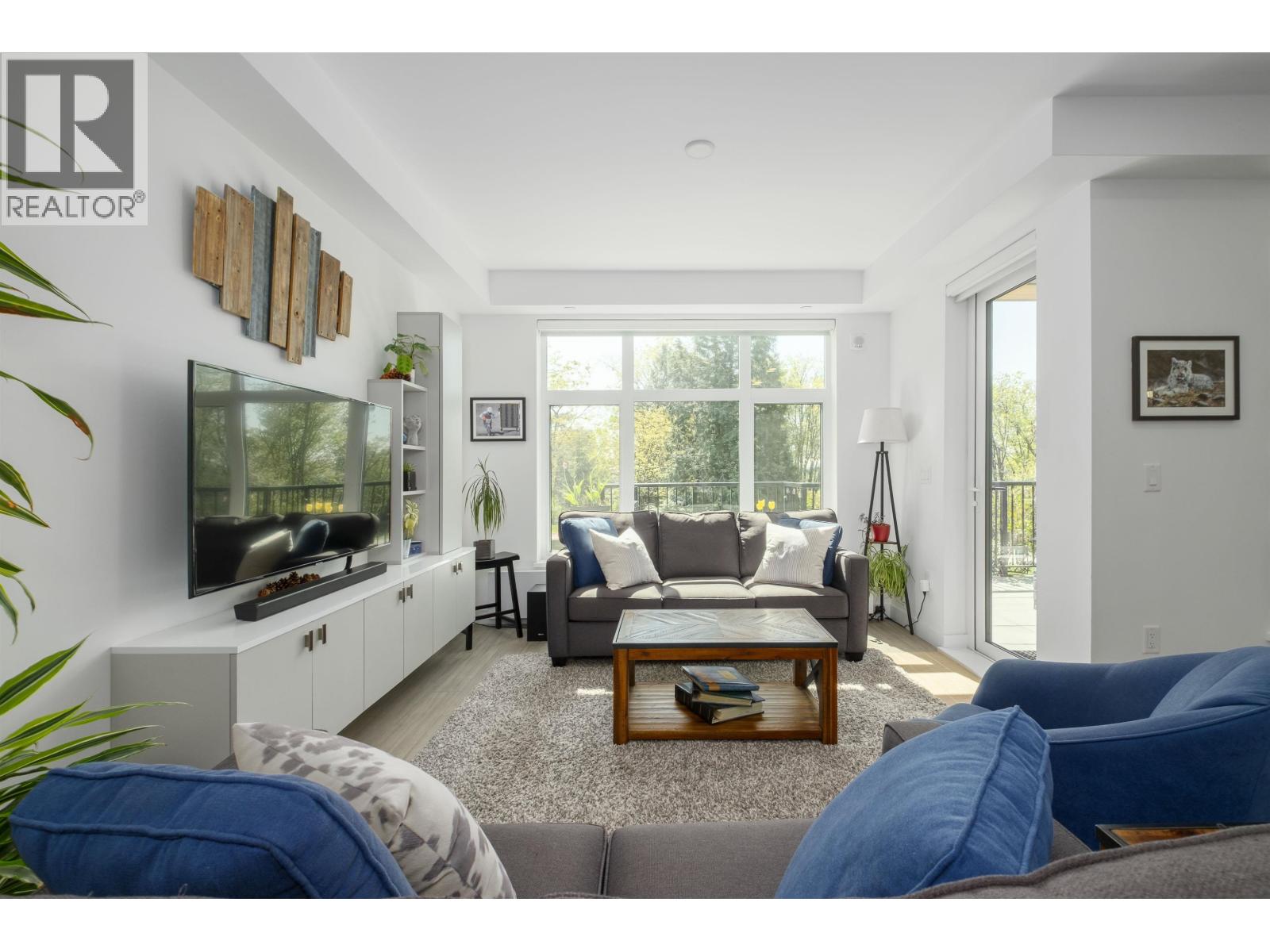 111 747 E 3RD STREET