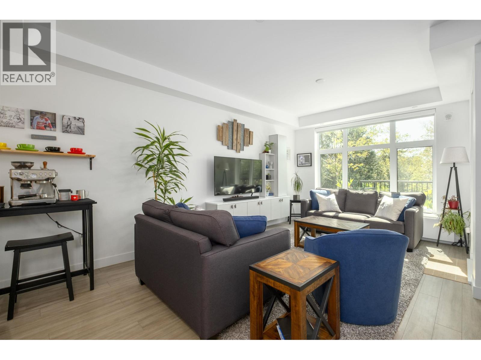 111 747 E 3RD STREET