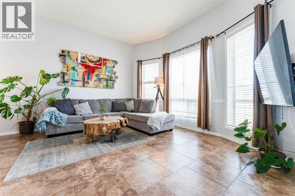 472 Country Hills Drive NW