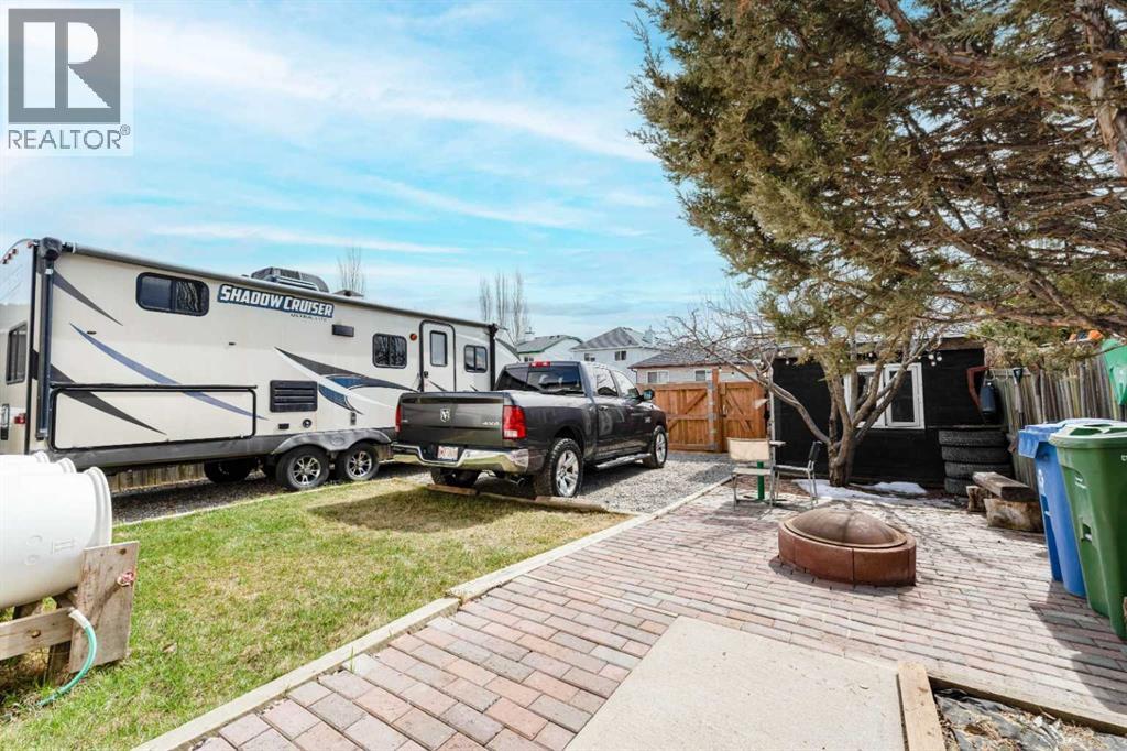 472 Country Hills Drive NW