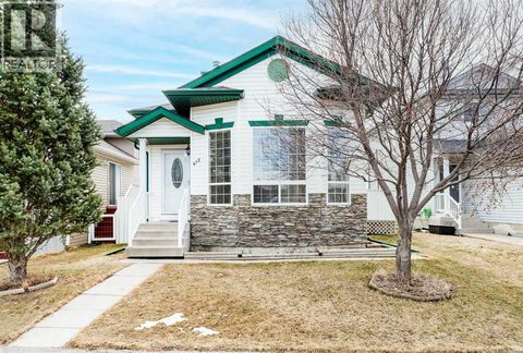 472 Country Hills Drive NW Calgary AB T3K4W7