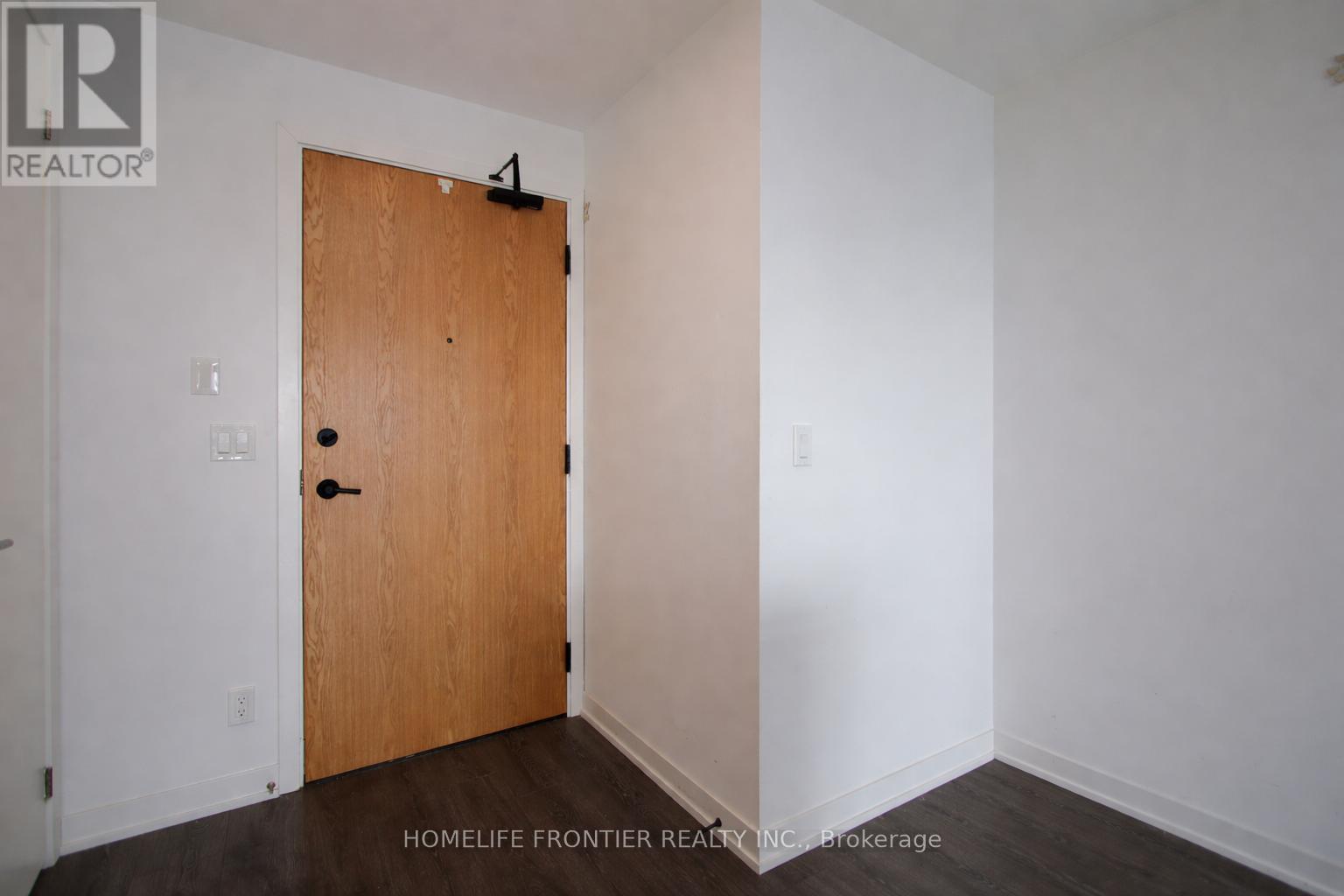 2310 - 7950 BATHURST STREET