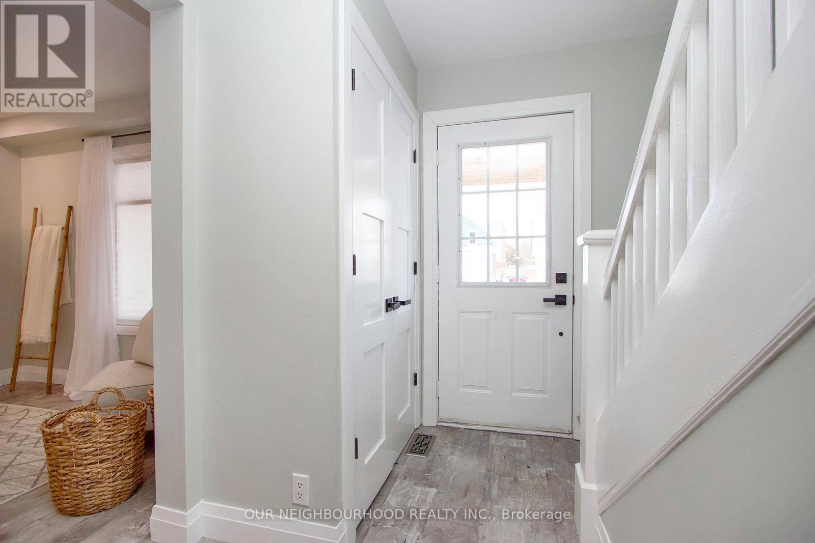 251 JOHN STREET W