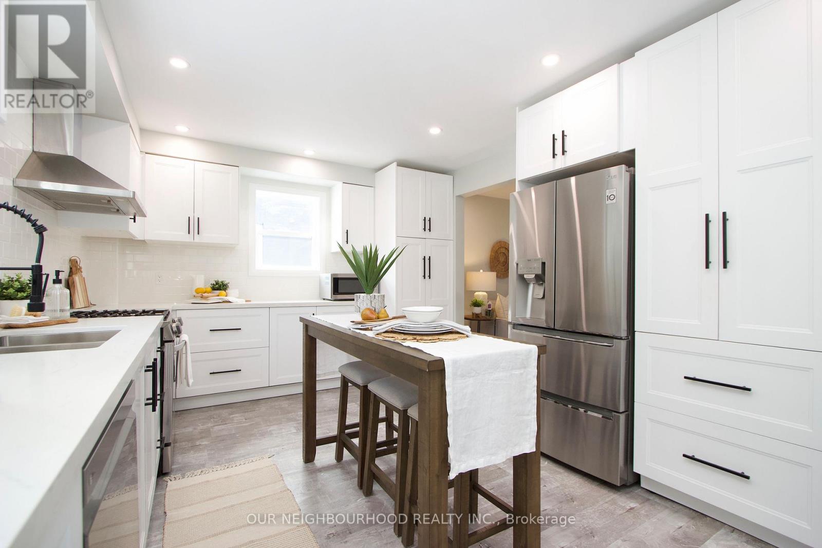 251 JOHN STREET W