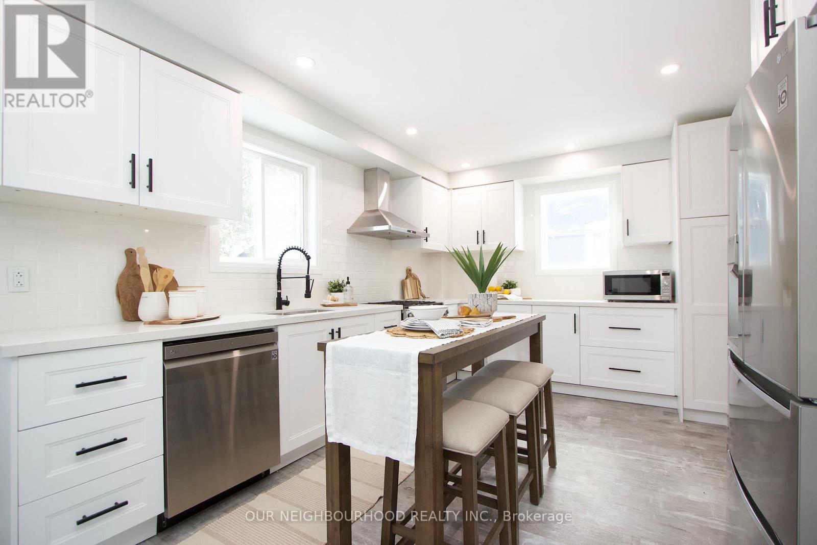 251 JOHN STREET W