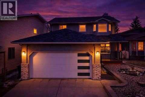 256 Riverside Mews SE Calgary AB T2C3Y8