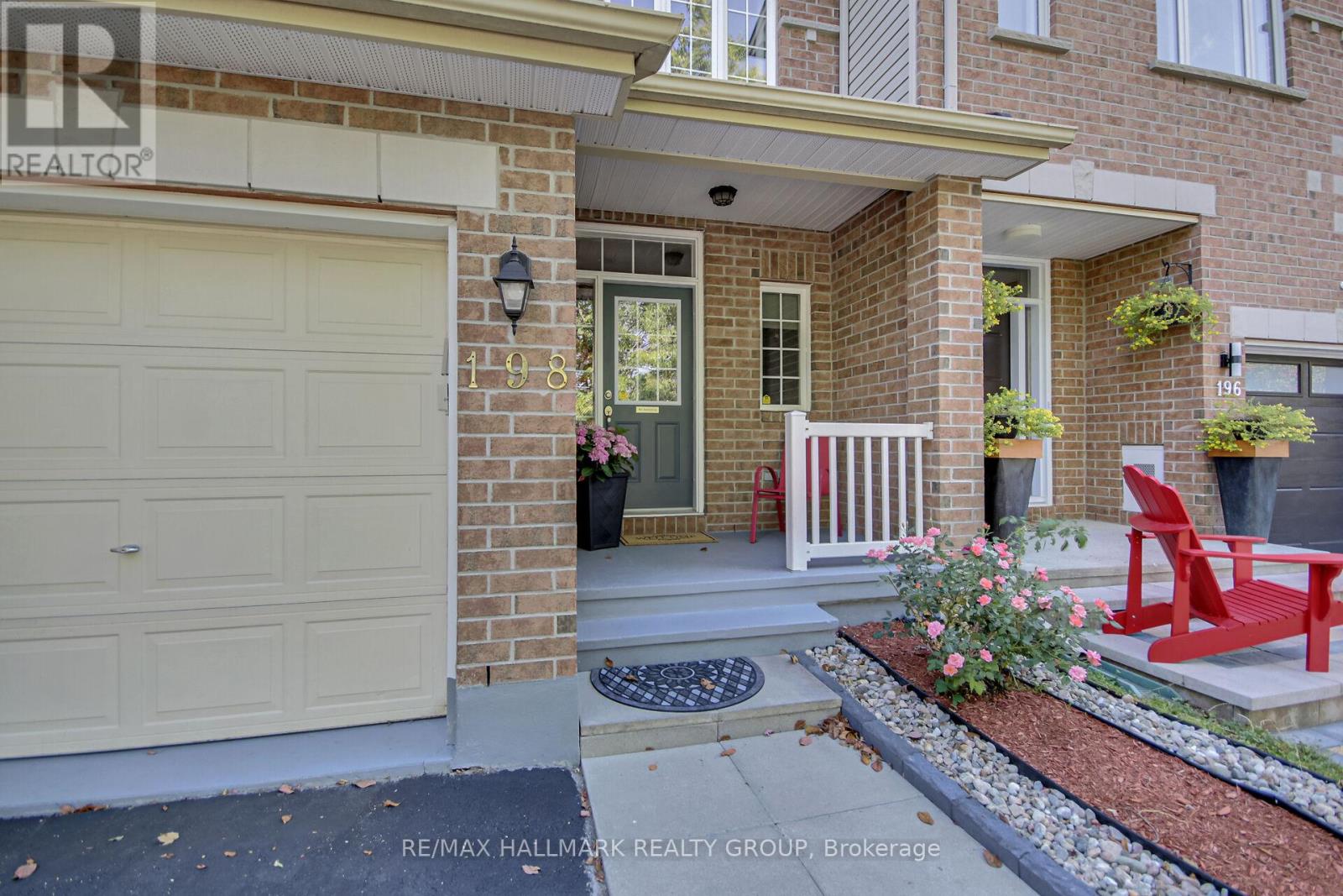 198 TANDALEE CRESCENT