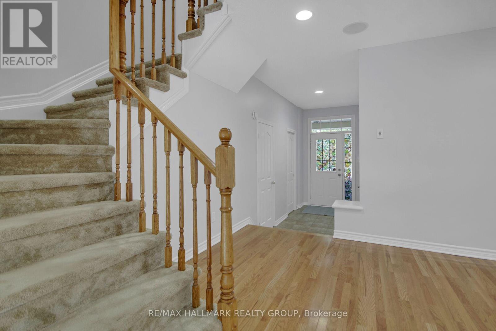 198 TANDALEE CRESCENT