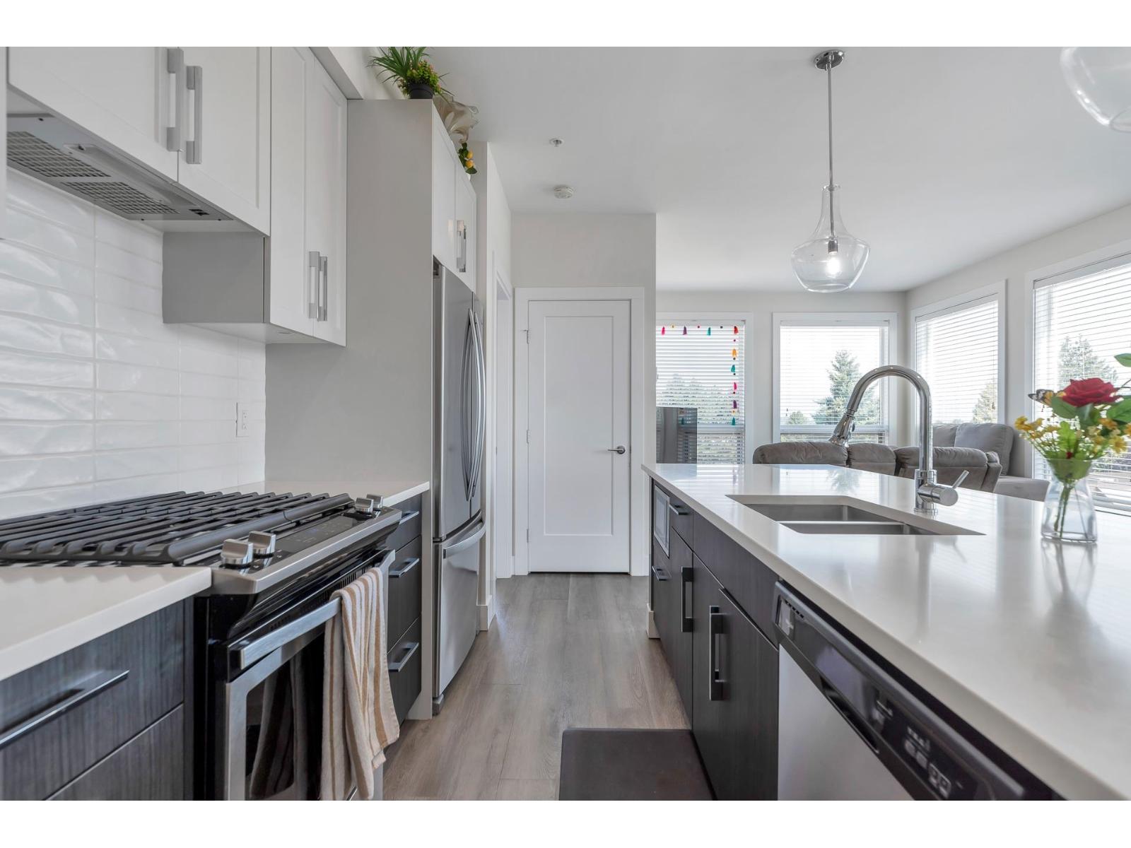 405 32838 VENTURA AVENUE