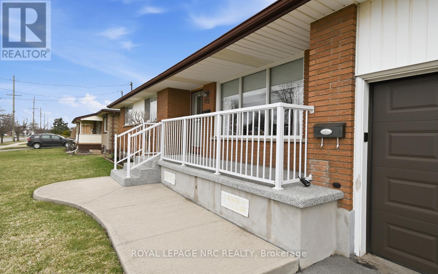 122 WELLINGTON STREET