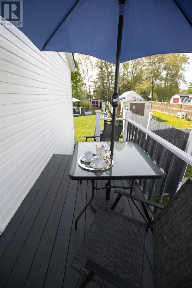 33 Breton RD