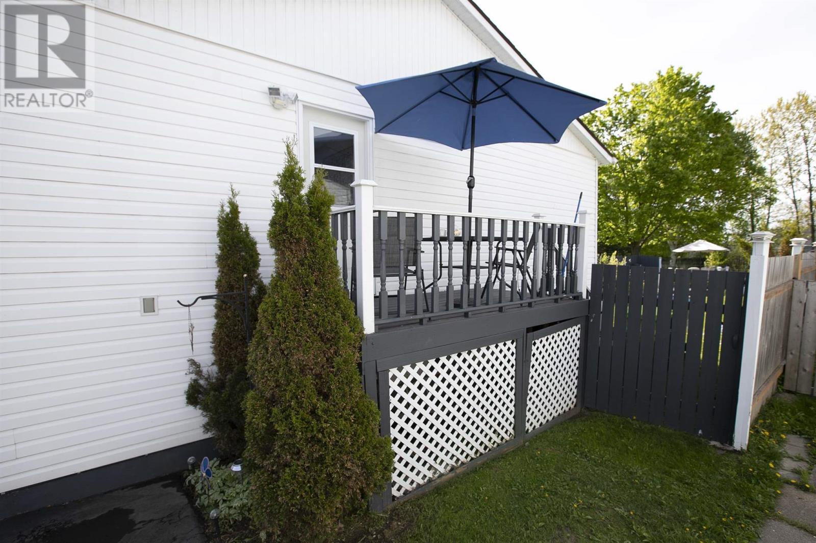 33 Breton RD