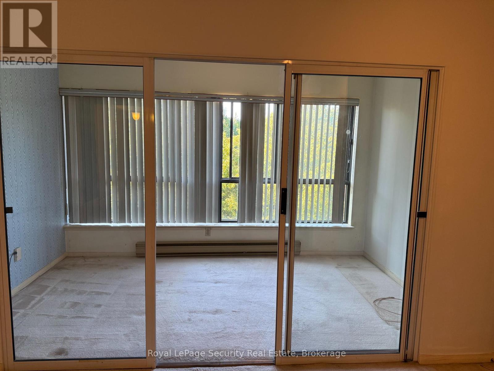 10 - 20 GLEBE ROAD W