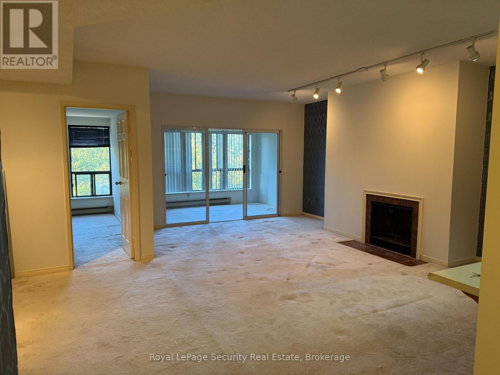 10 - 20 GLEBE ROAD W