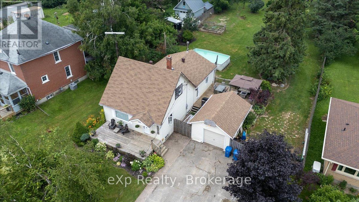 496 MAIN STREET E