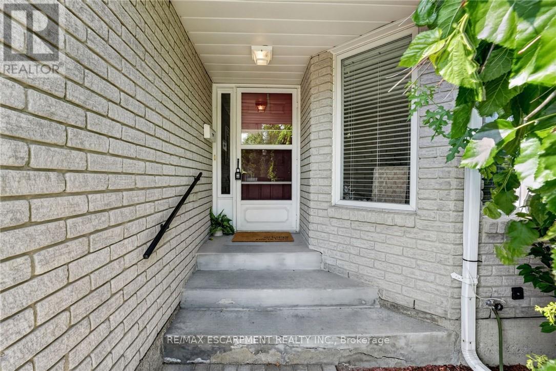 11 GARDEN DRIVE