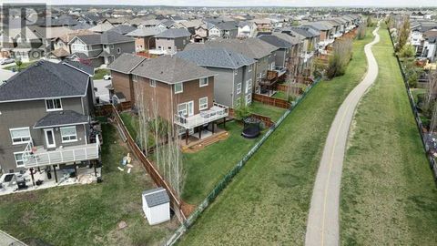 48 Everhollow Street SW Calgary AB T2Y0K2