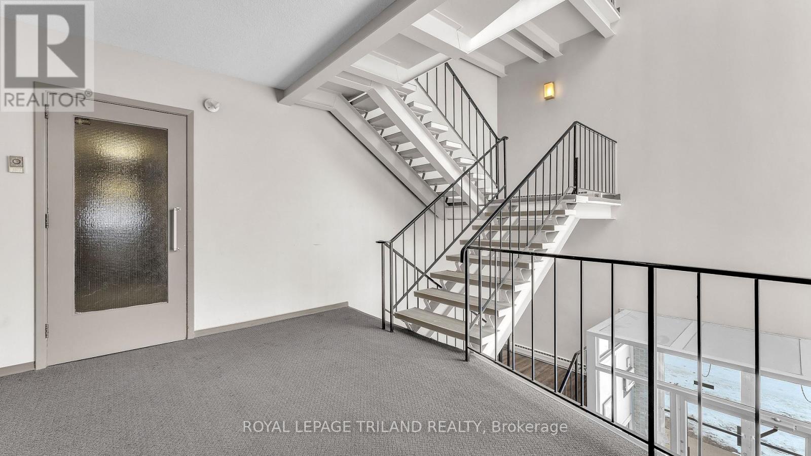 305 - 104 DEVONSHIRE AVENUE
