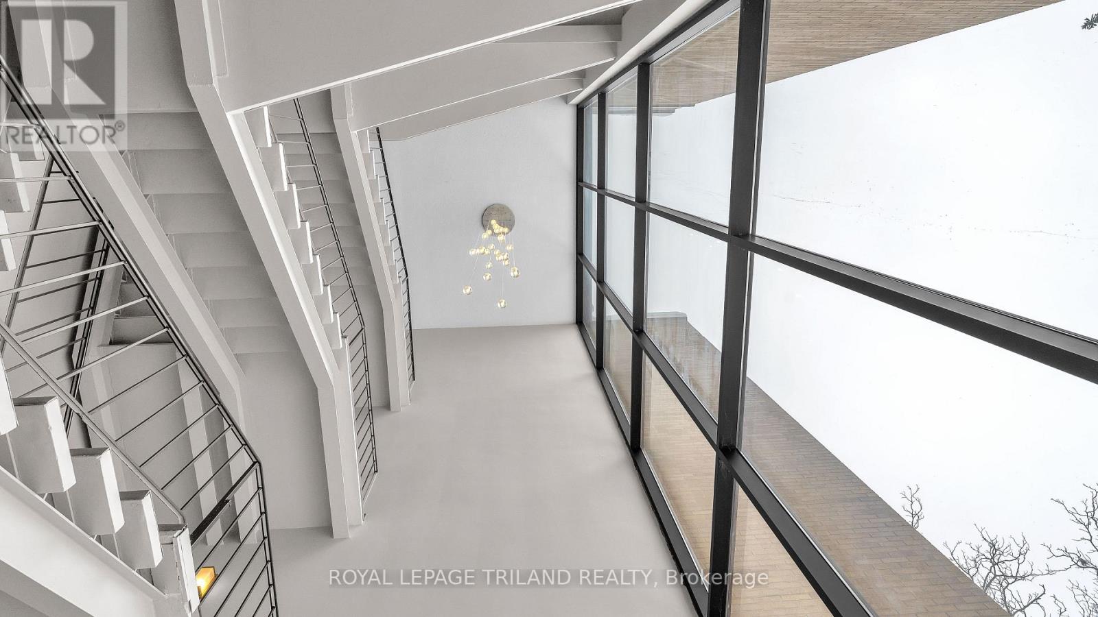 305 - 104 DEVONSHIRE AVENUE