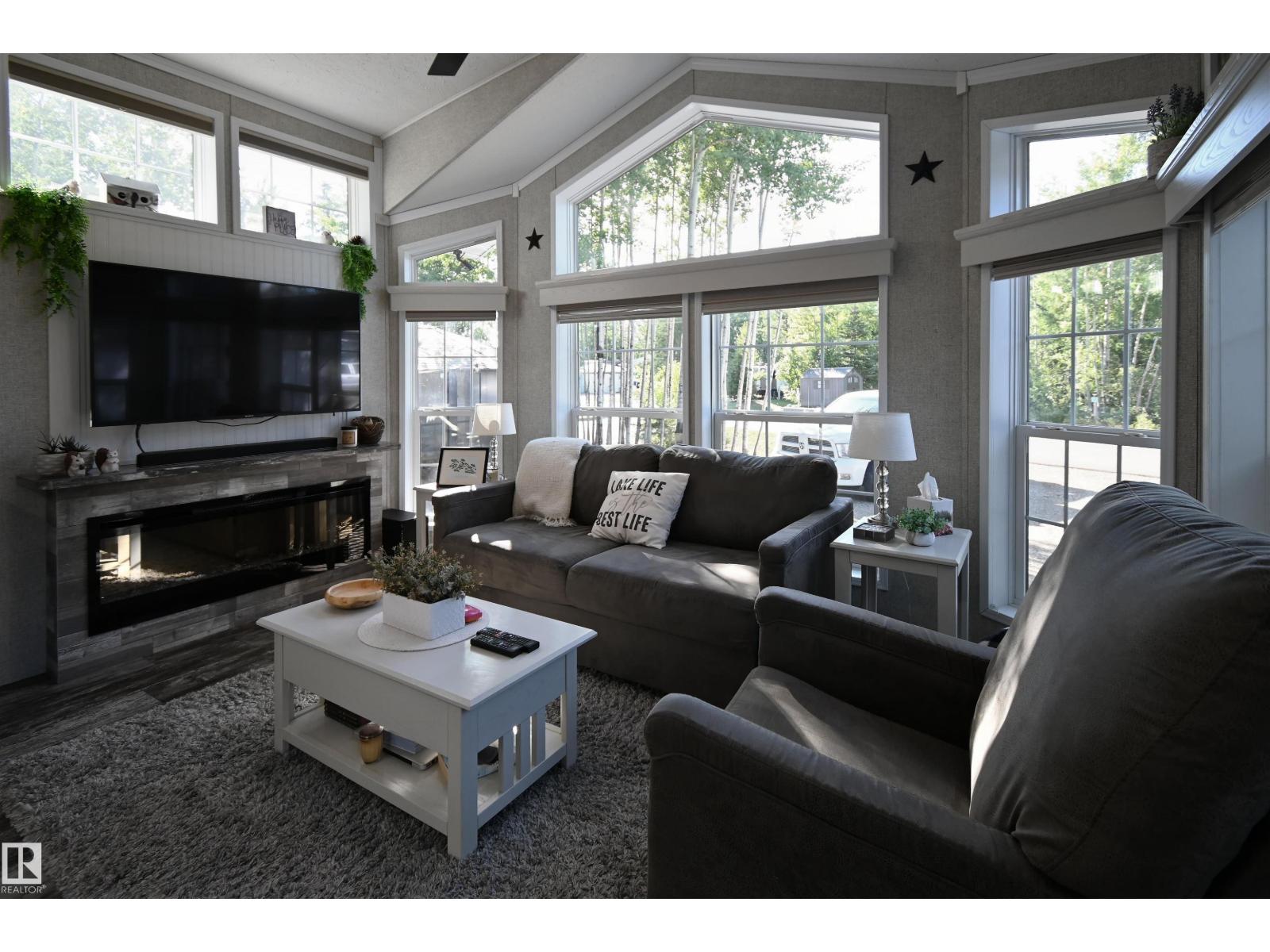 #64 53206 RGE ROAD 55 A