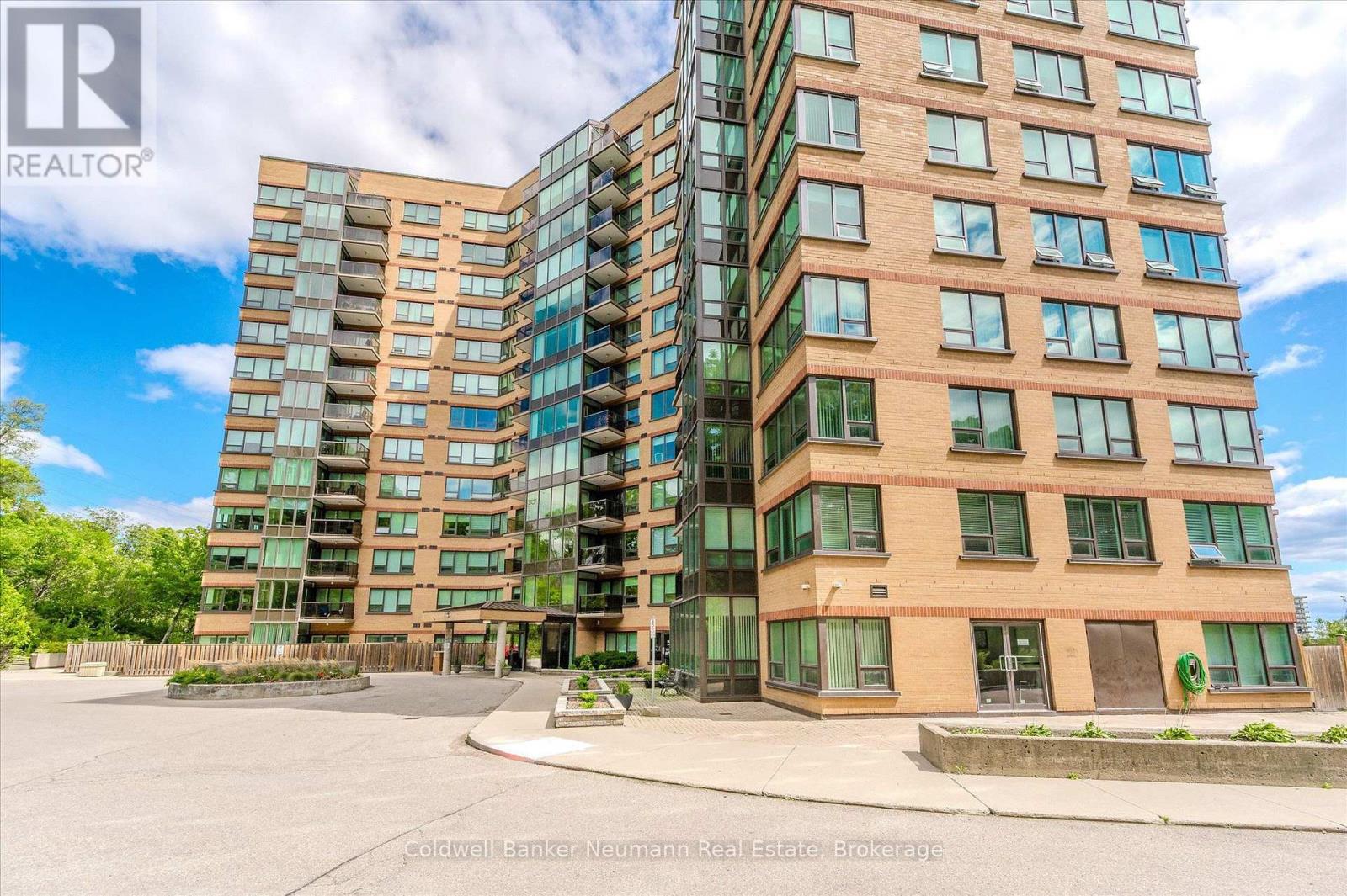 1106 - 237 KING STREET W