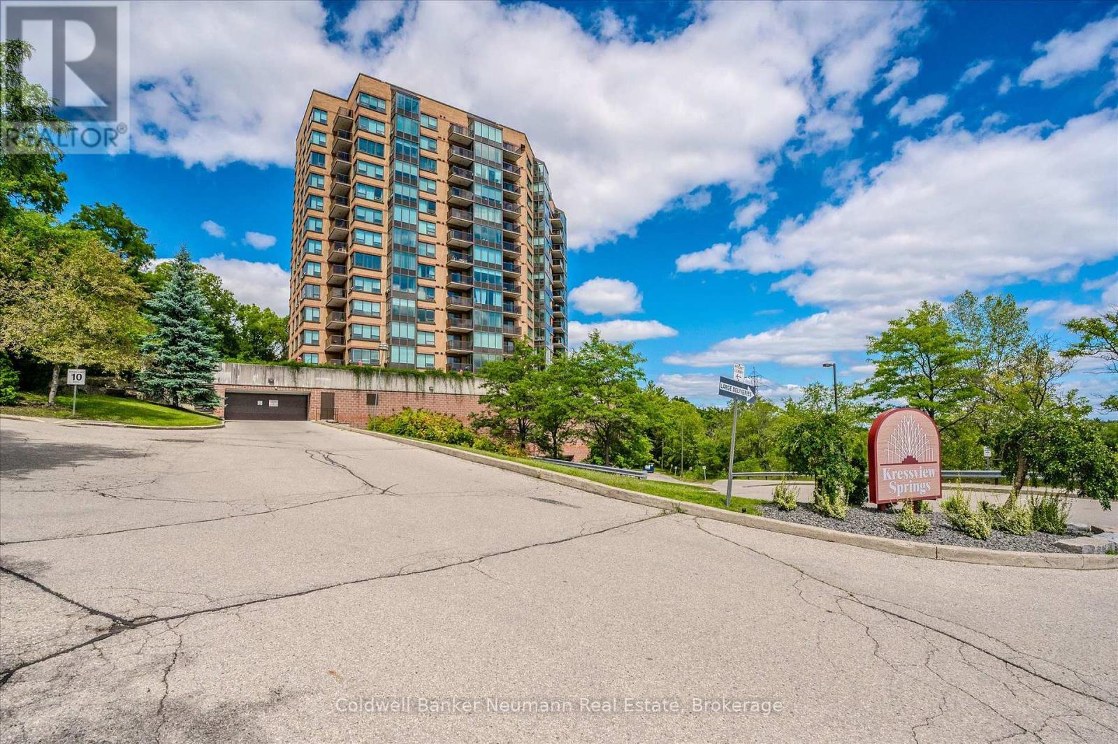 1106 - 237 KING STREET W