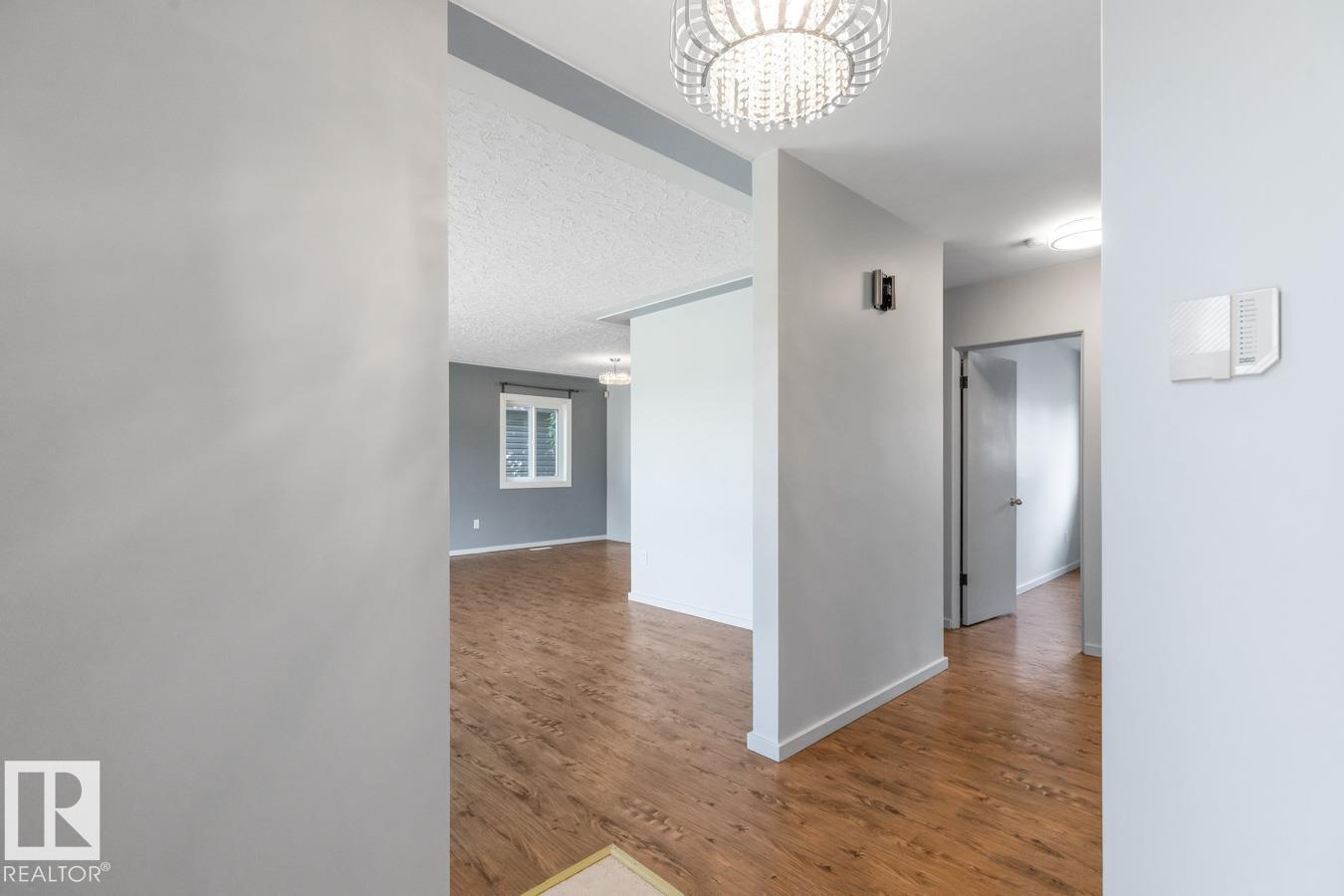 5403 106 AV NW